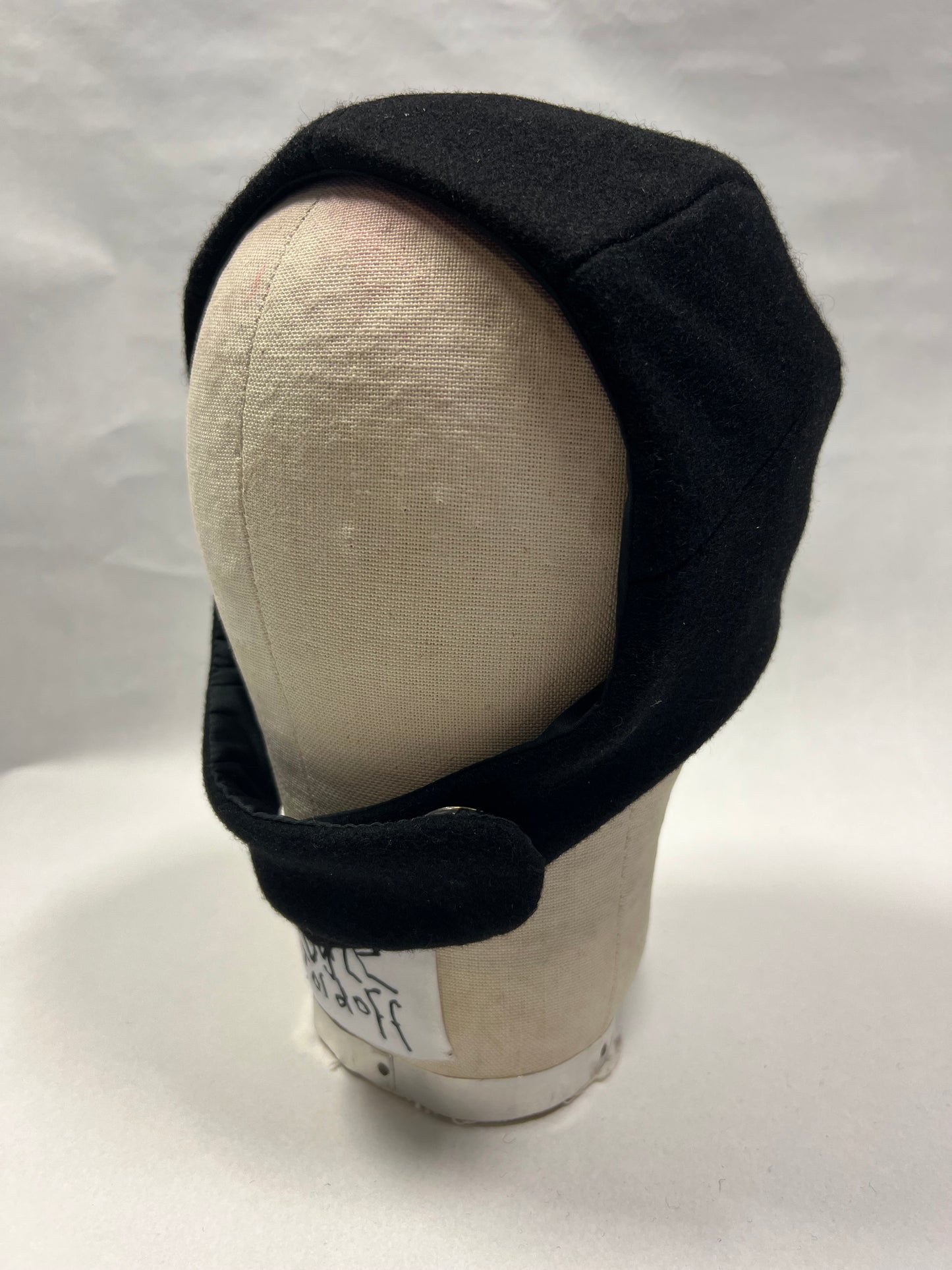 Pilot bonnet