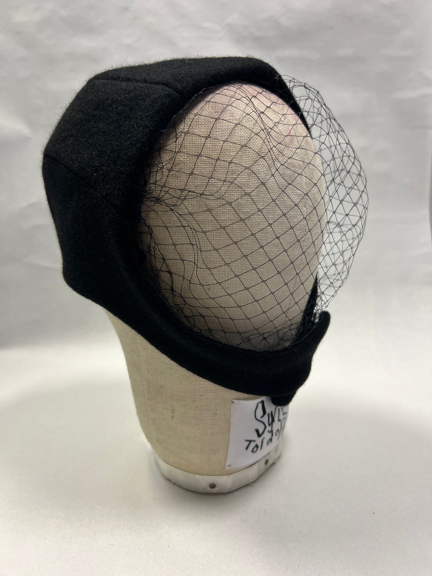 ‘Veiled Pilot’ bonnet