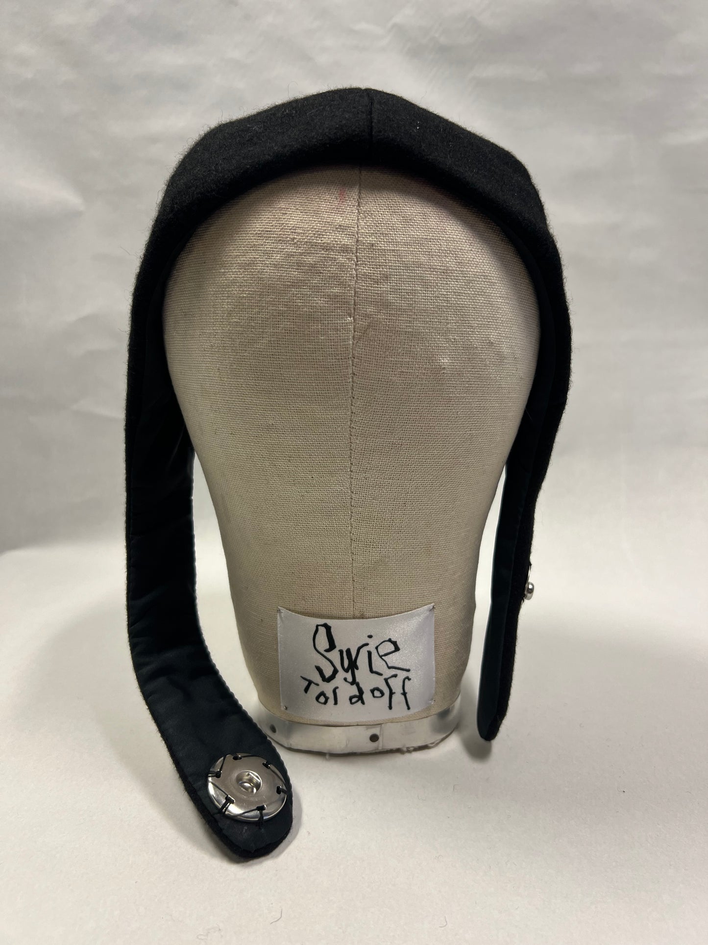 Pilot bonnet