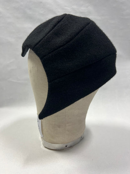 ‘Wonky widow’s peak’ hat