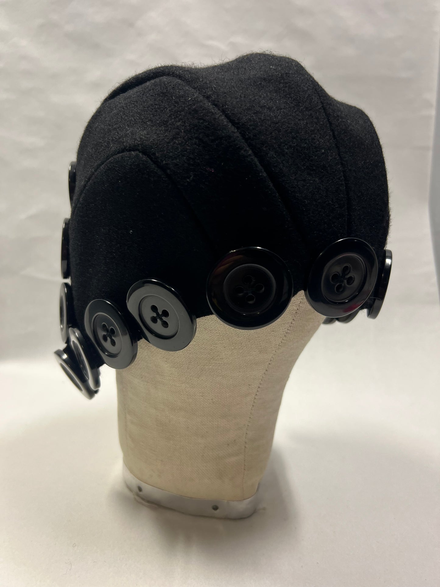 The button bonnet