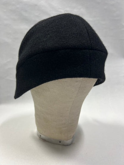 ‘Wonky widow’s peak’ hat