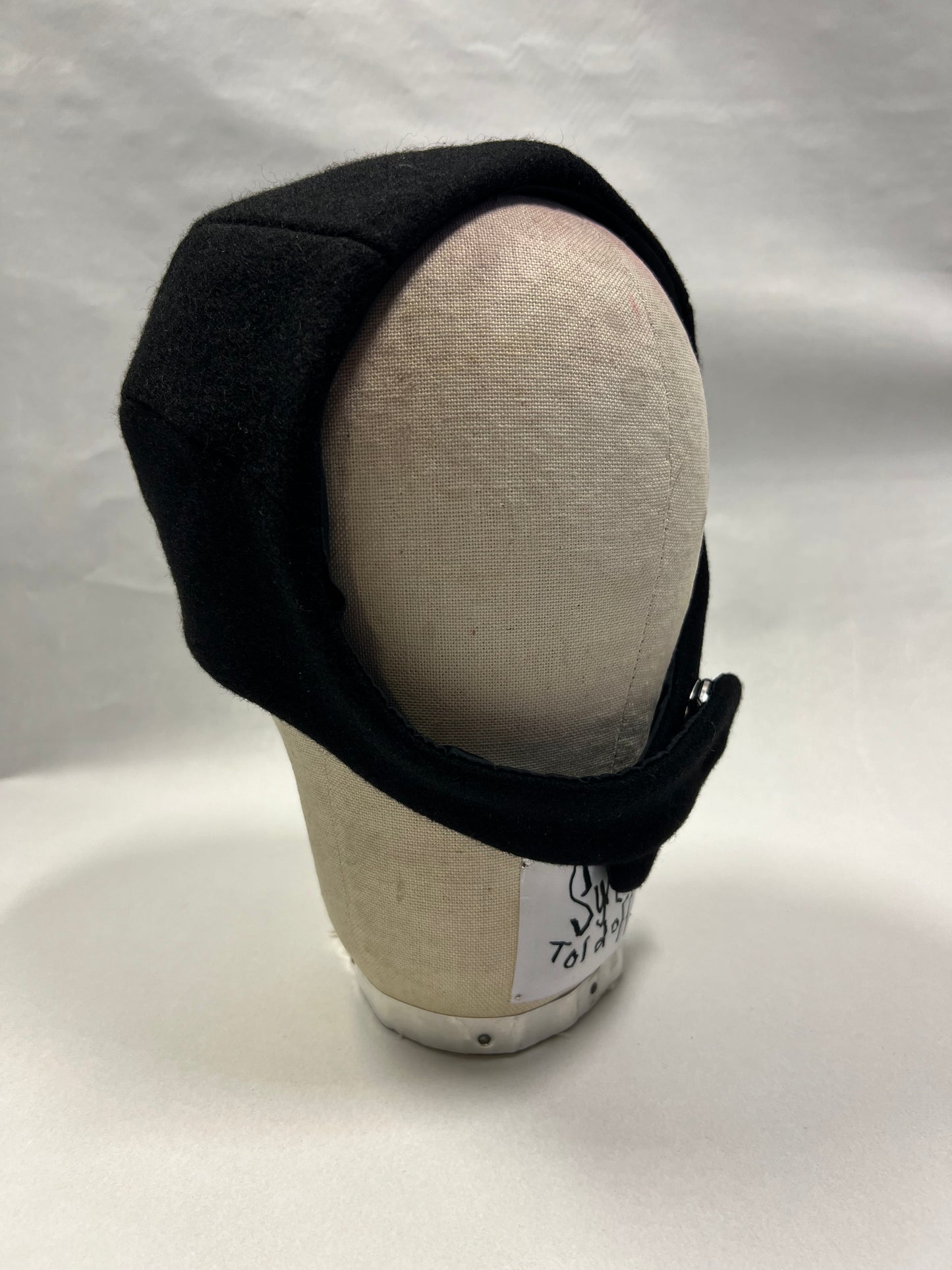 Pilot bonnet