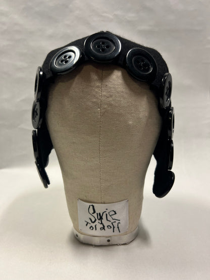 The button bonnet
