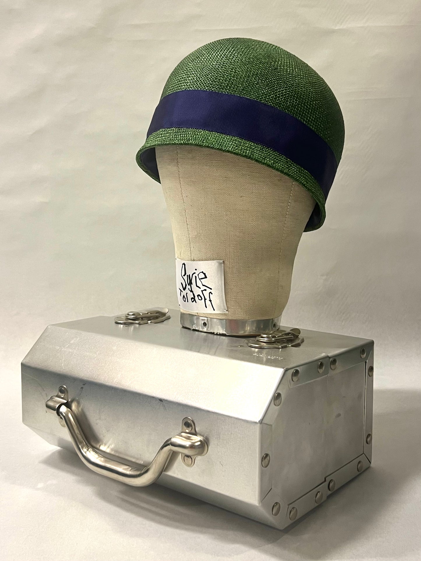 "MILITARY CLOCHE" hat