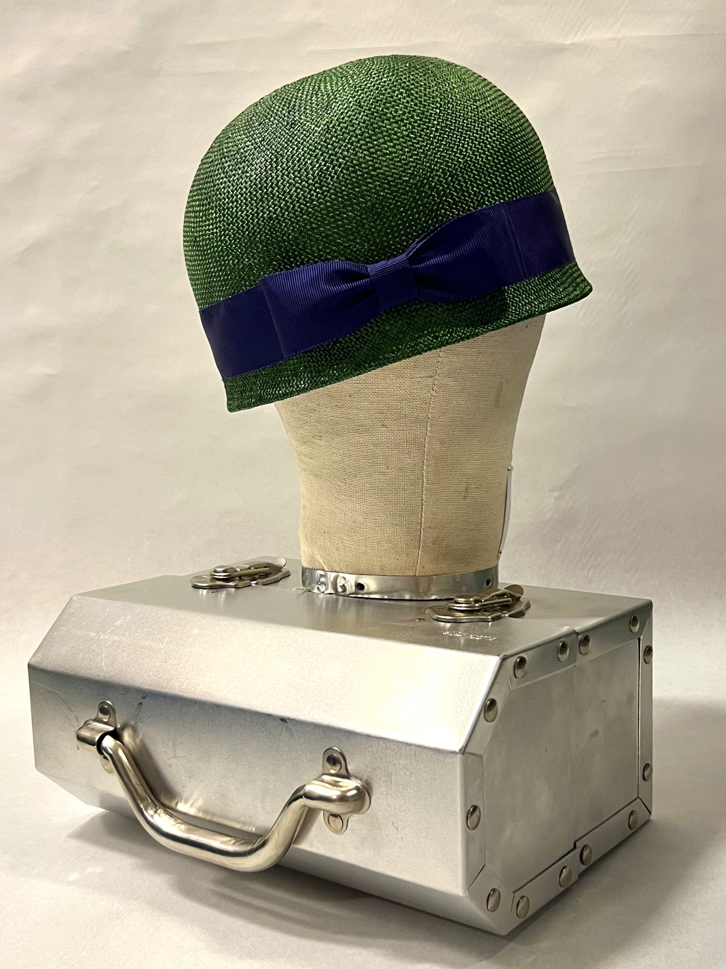 "MILITARY CLOCHE" hat