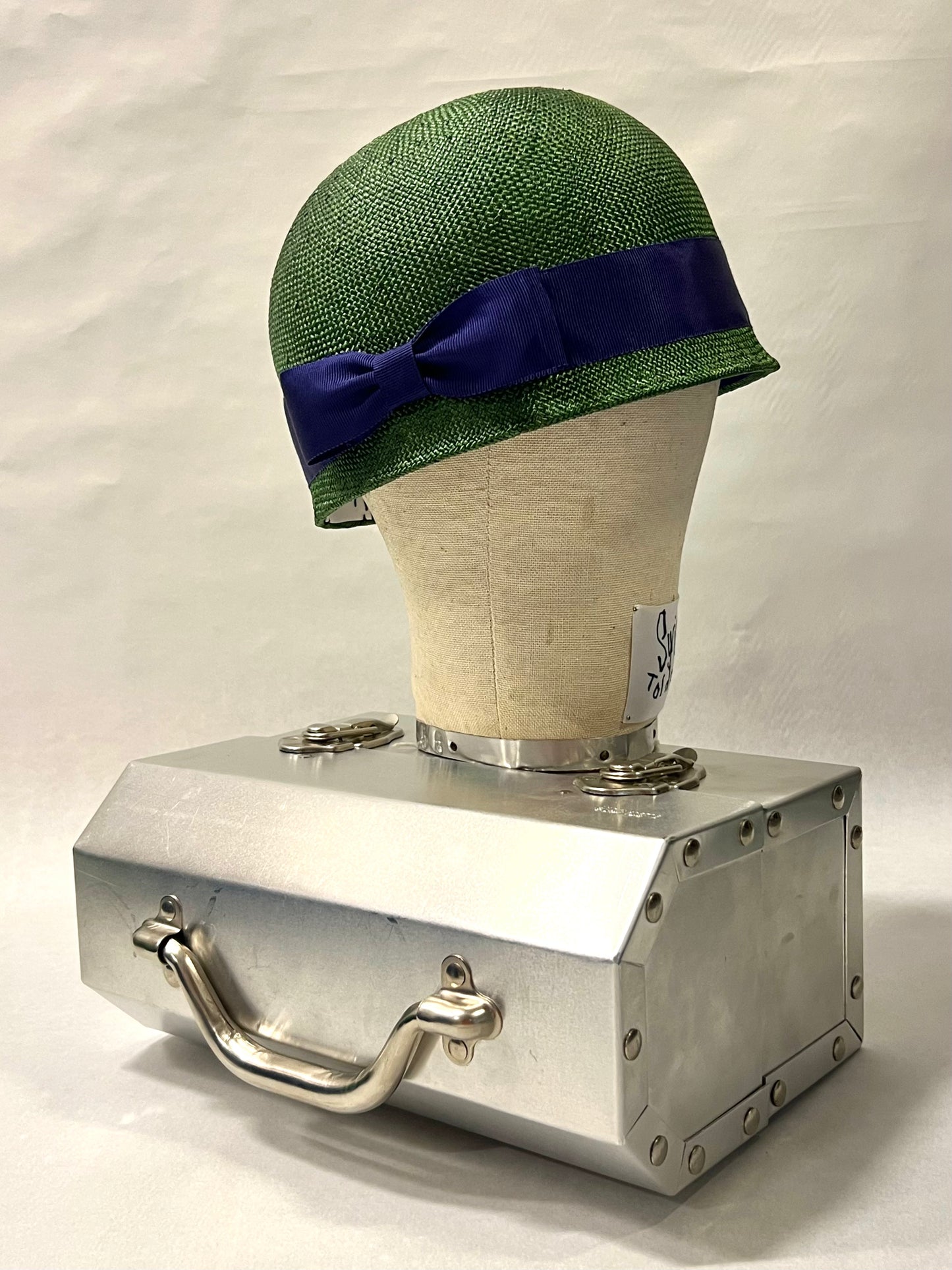 "MILITARY CLOCHE" hat